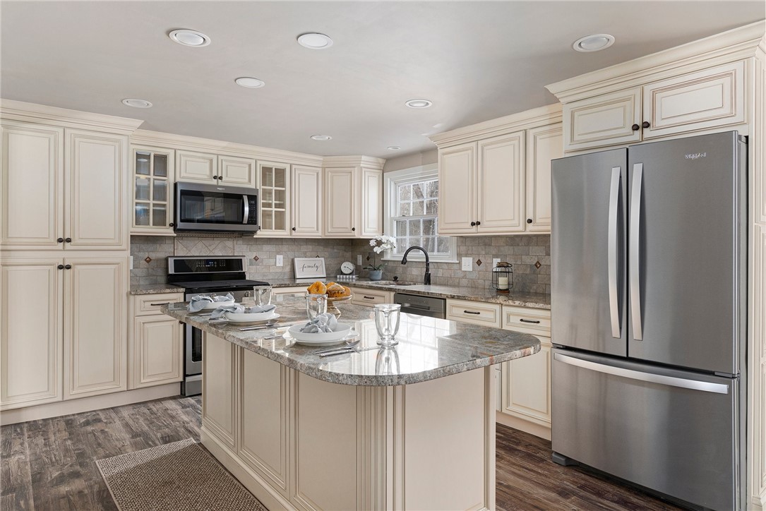 120 Burlingame Road Smithfield, RI 02917 - Photo 8 of 26 Gallery Image 8