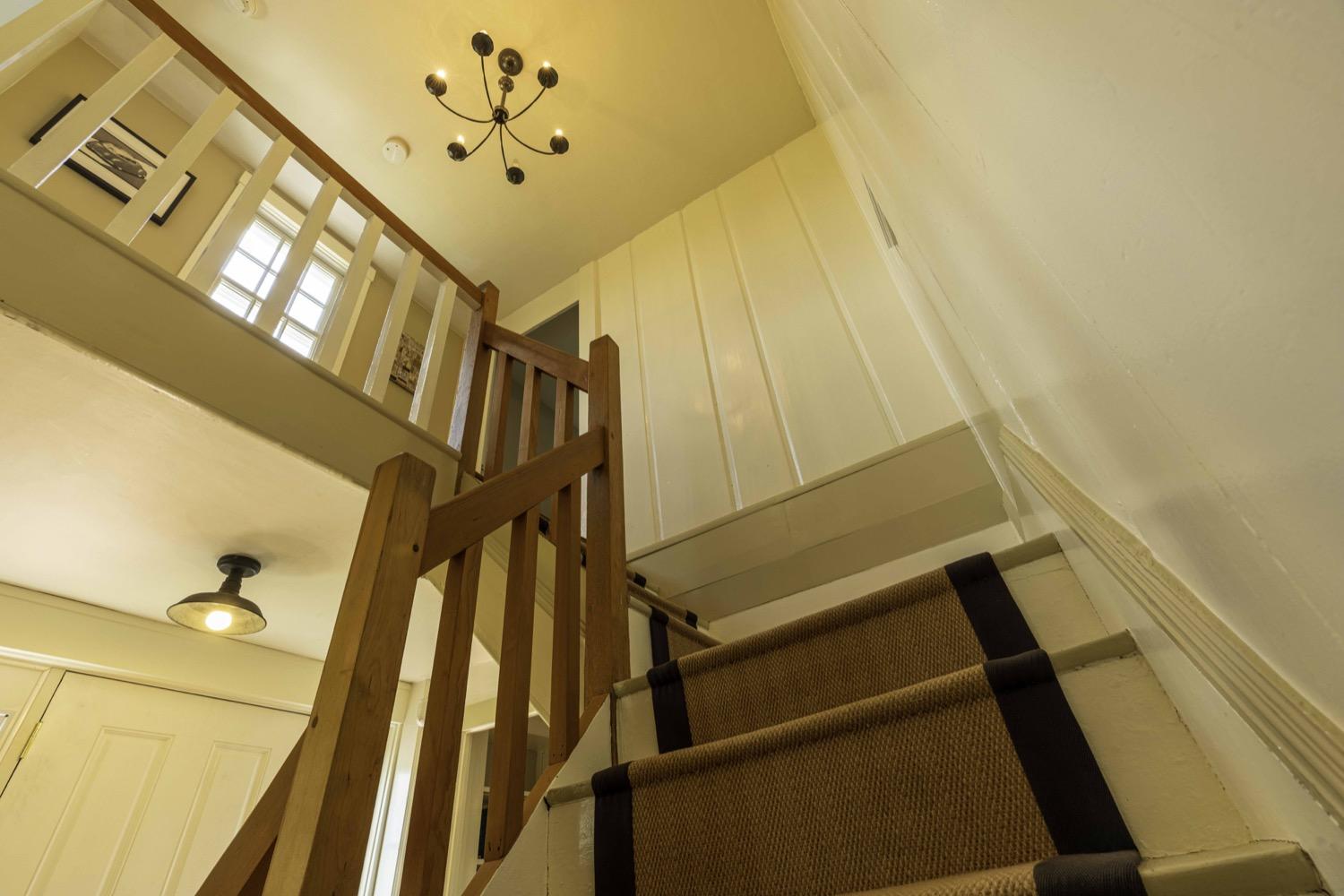 269 Blackstrap Road Falmouth, ME 04105 - Photo 15 of 40 Stairwell