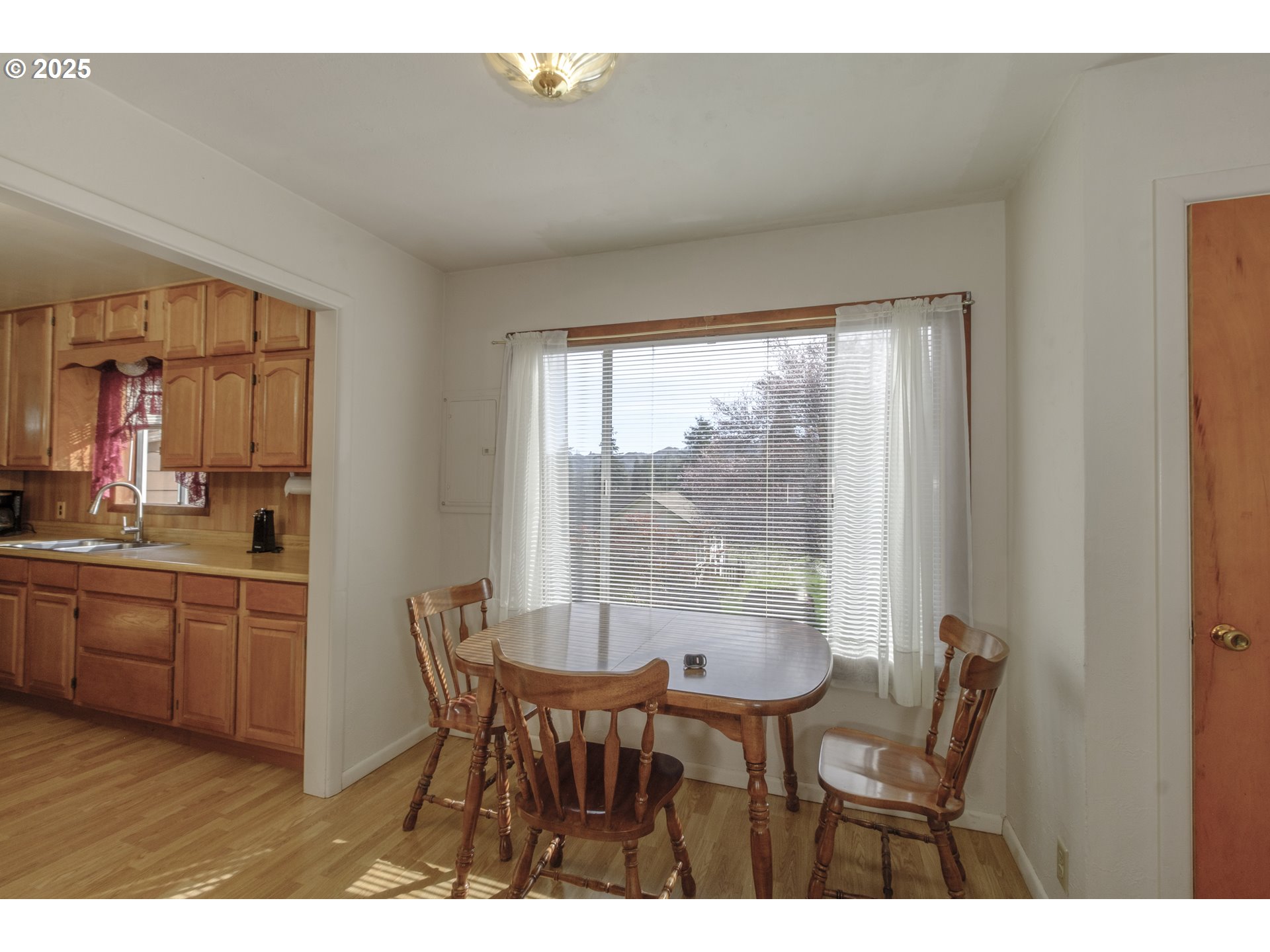 88199 Chestnut Street Mapleton, OR 97453 - Photo 16 of 40