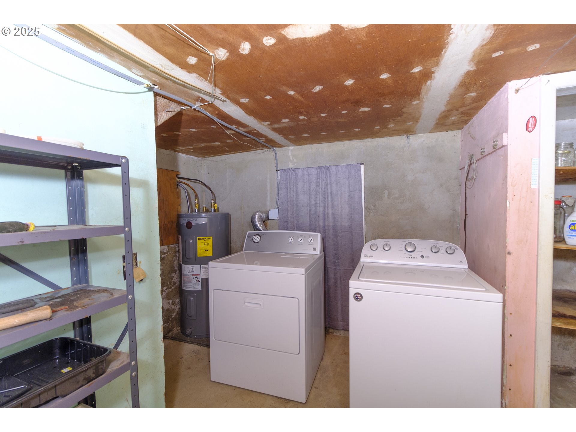 88199 Chestnut Street Mapleton, OR 97453 - Photo 25 of 40