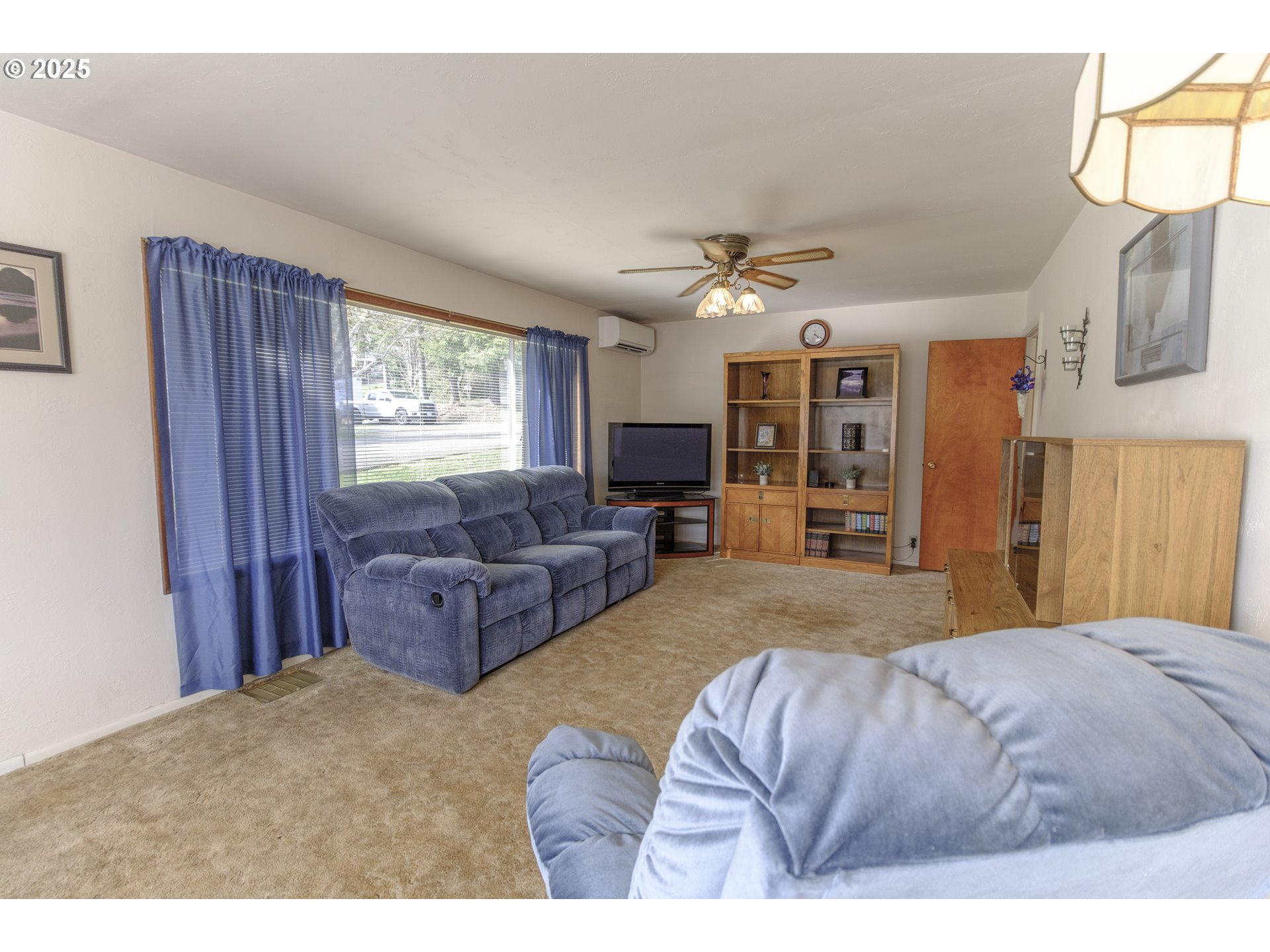 88199 Chestnut Street Mapleton, OR 97453 - Photo 4 of 40