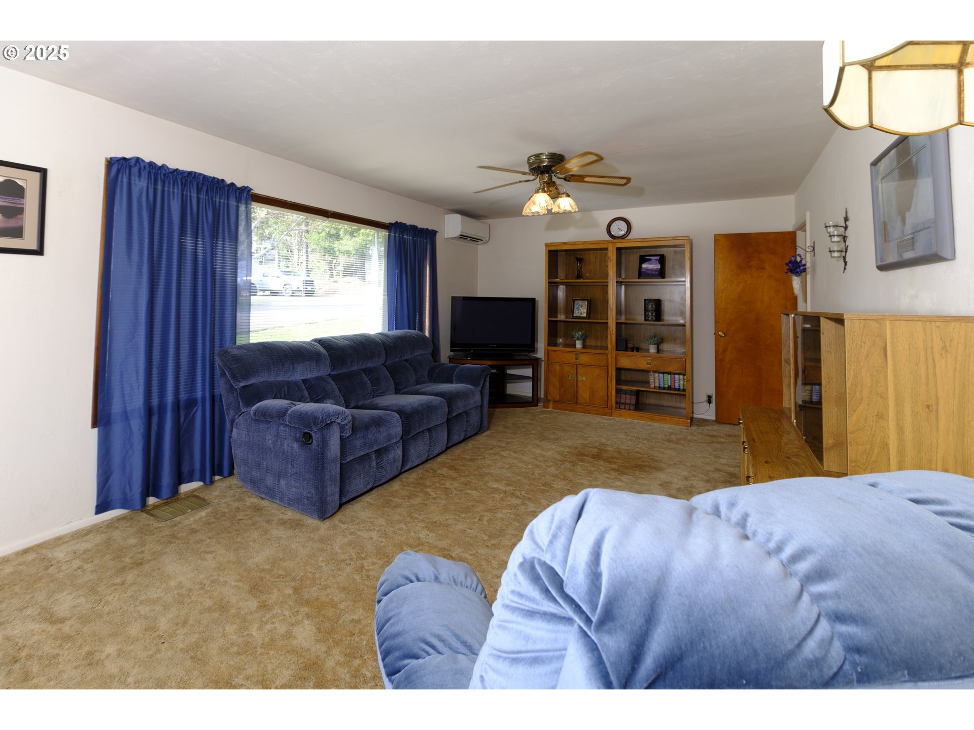 88199 Chestnut Street Mapleton, OR 97453 - Photo 5 of 40