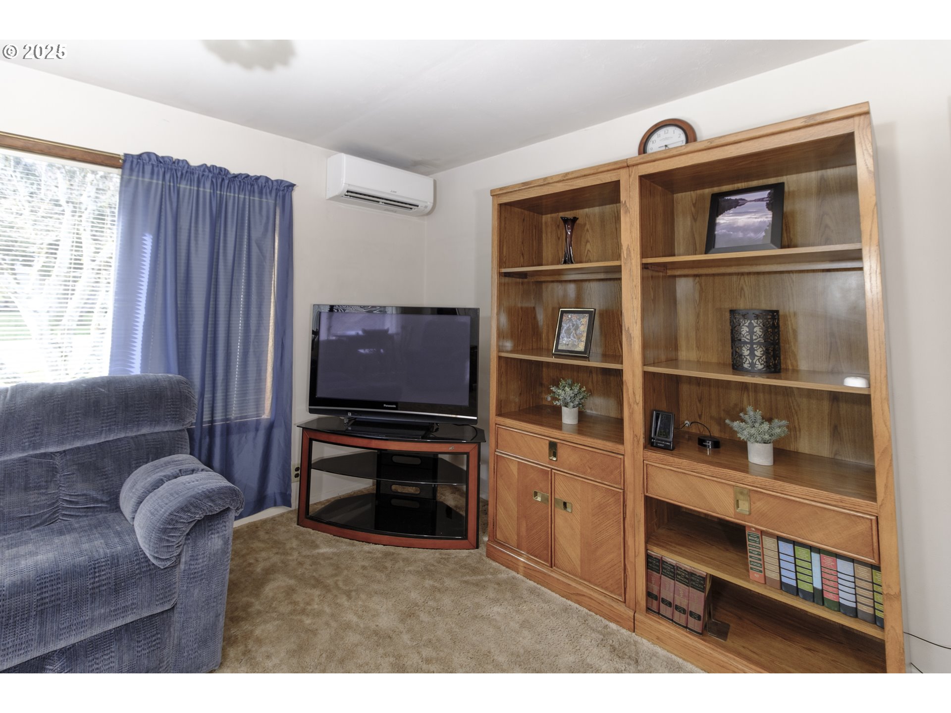 88199 Chestnut Street Mapleton, OR 97453 - Photo 7 of 40