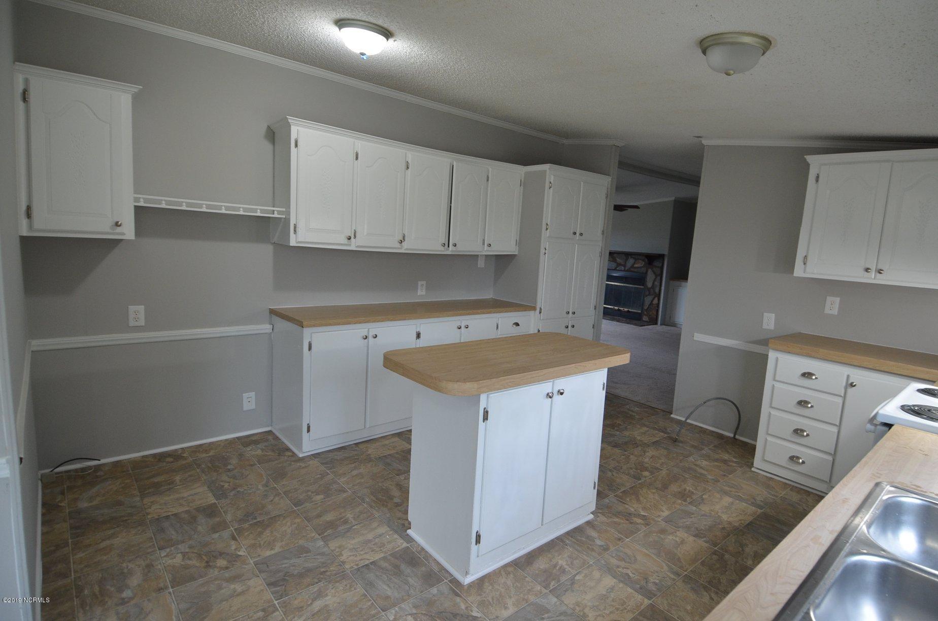 5747 County Home Road Winterville, NC 28590 - Photo 14 of 23 70606036_2380071675600991_20324264648921