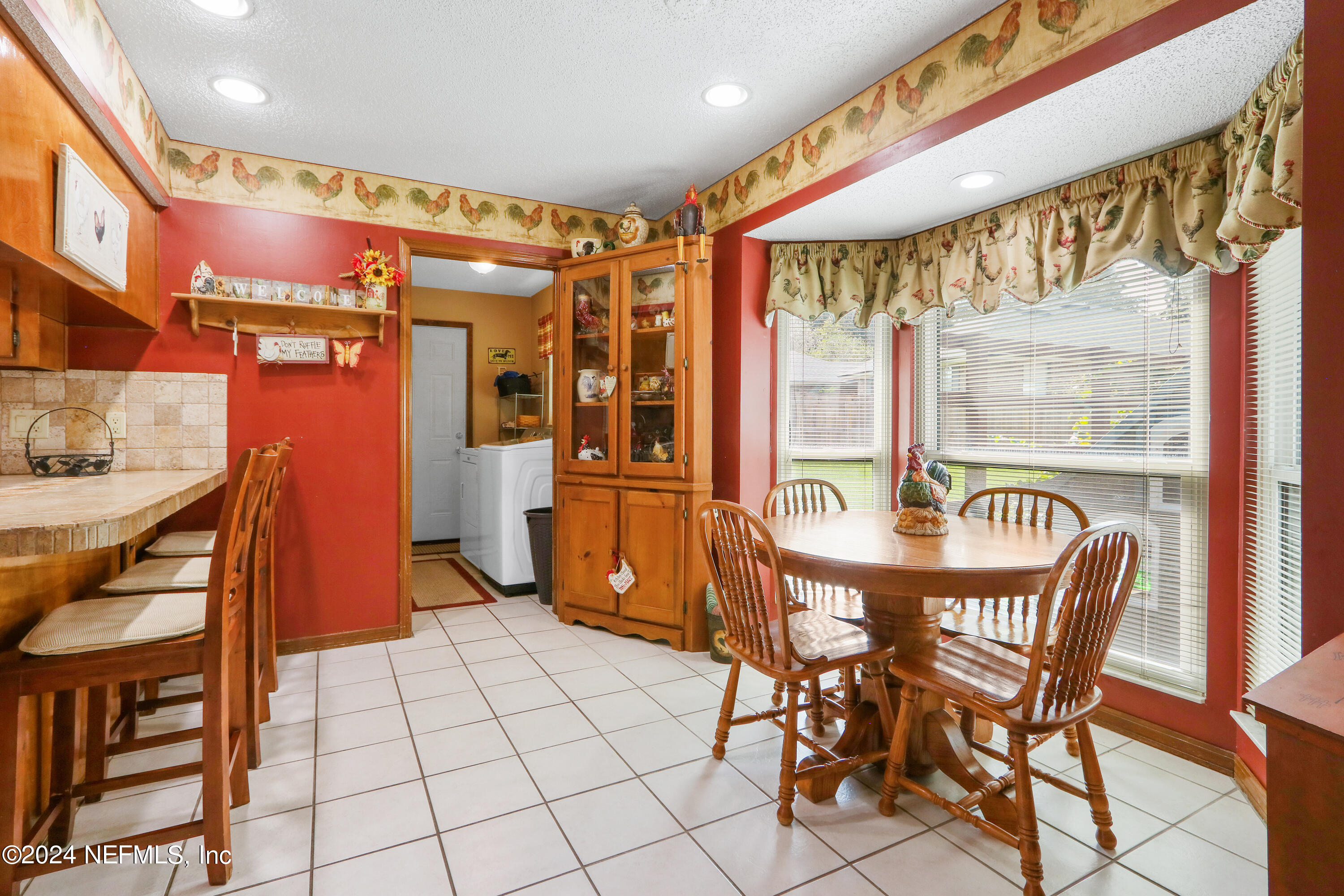 912 Ridgeway Court Orange Park, FL 32065 - Photo 28 of 41 Breakfast Bar and Informal Dining