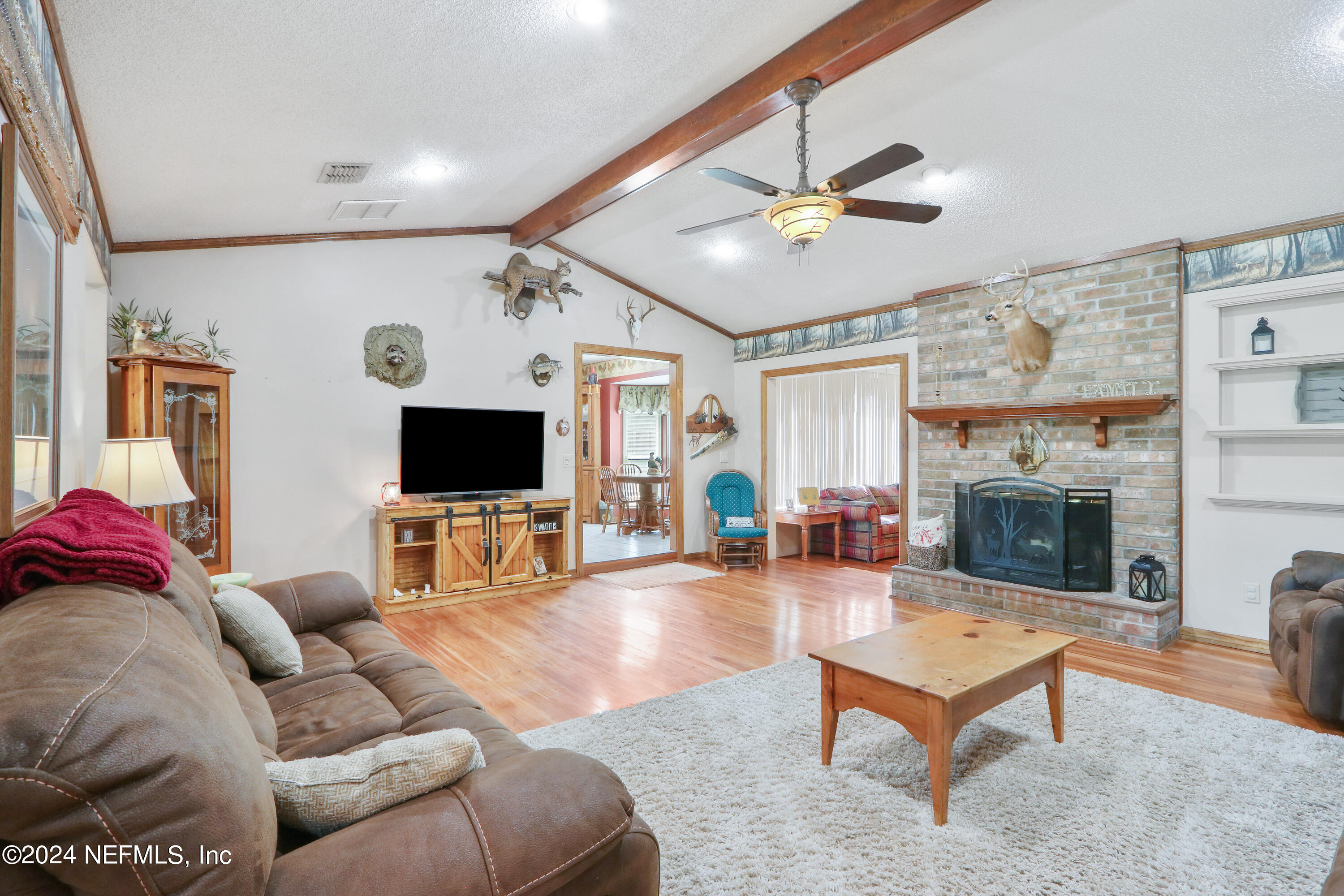912 Ridgeway Court Orange Park, FL 32065 - Photo 3 of 41 Living Room