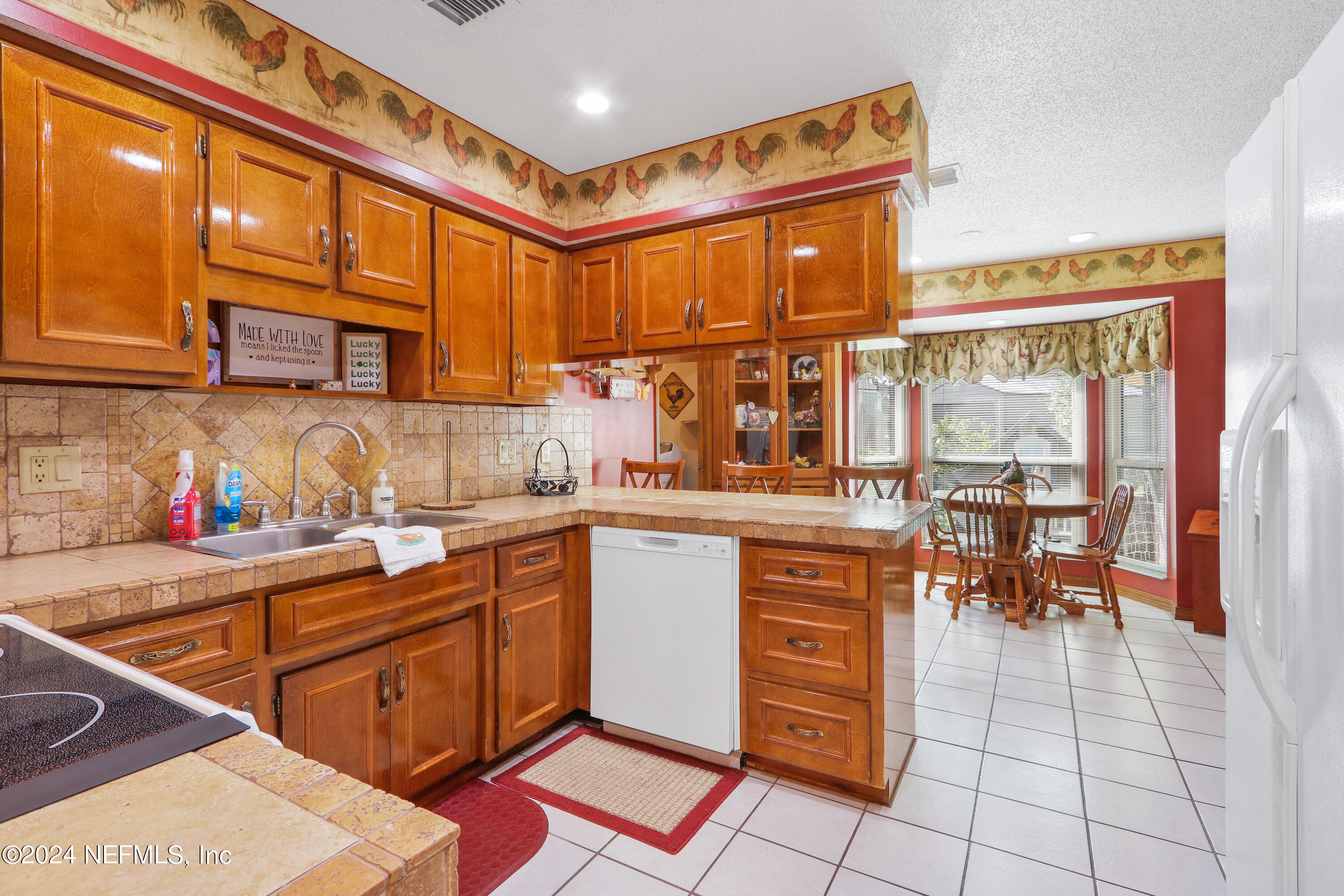 912 Ridgeway Court Orange Park, FL 32065 - Photo 4 of 41 Kitchen