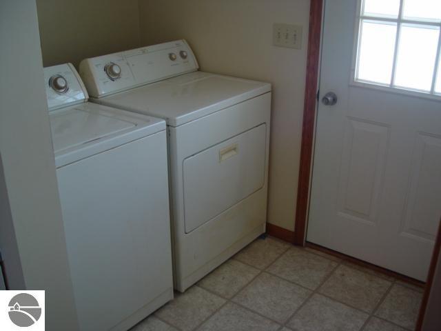 8587 Park Road Williamsburg, MI 49690 - Photo 13 of 36 1742683-12.JPG