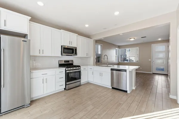 $375,000 | 1116 Elevations Way West, Madera, CA 93636