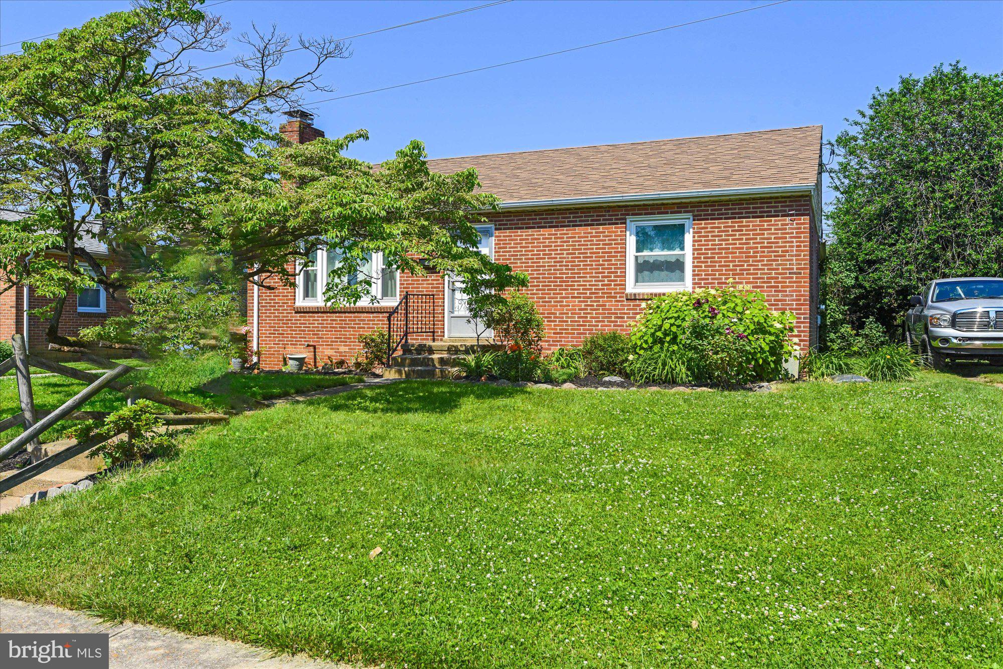 921 Seminole Road Frederick, MD 21701 - Photo 3 of 16 Gallery Image 3
