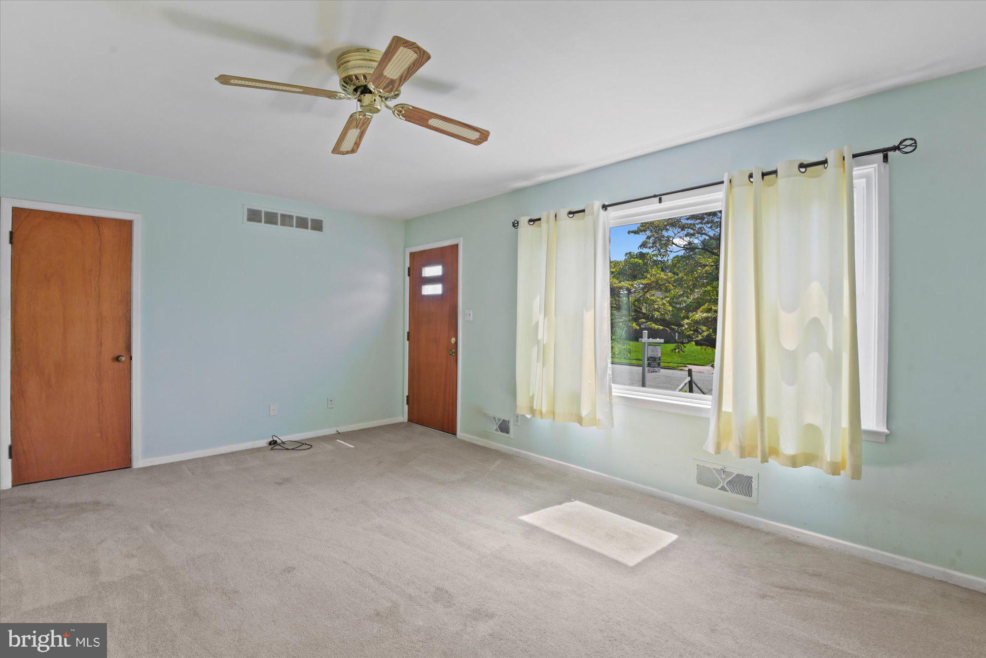 921 Seminole Road Frederick, MD 21701 - Photo 4 of 16 Gallery Image 4