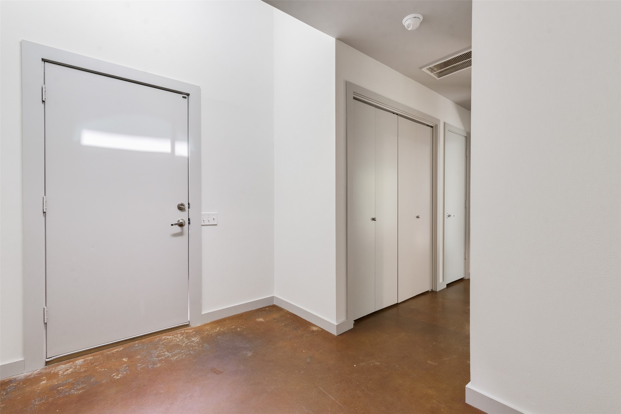 2605 Calumet Street, Unit 48 Houston, TX 77004 - Photo 4 of 34 a view of an empty room