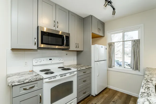 $100,000 | 362 Elton Hills Drive Northwest, Unit 21, Rochester, MN 55901