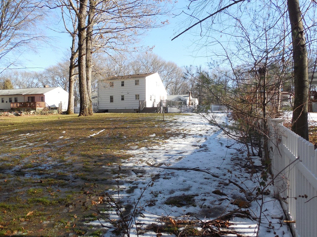 20 Valleyview Road Bellingham, MA 02019 - Photo 5 of 30 Gallery Image 5