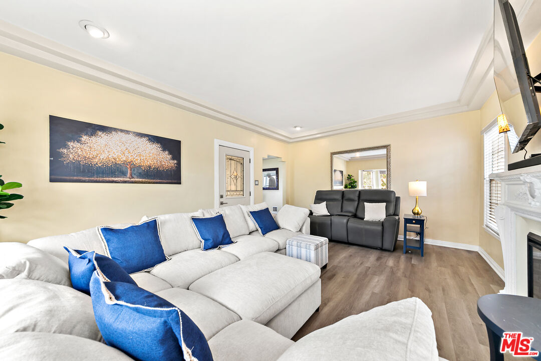 3031 Wellington Road Los Angeles, CA 90016 - Photo 9 of 16