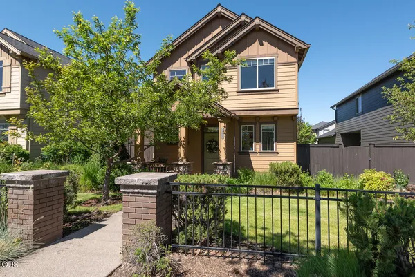 $618,500 | 3711 Northeast Purcell Boulevard, Bend, OR 97701