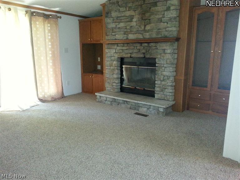 3690 Middle Road Conneaut, OH 44030 - Photo 9 of 14