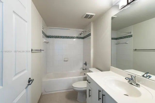 $2,200 | 2350 Southwest 27th Avenue, Unit 106, Miami, FL 33145
