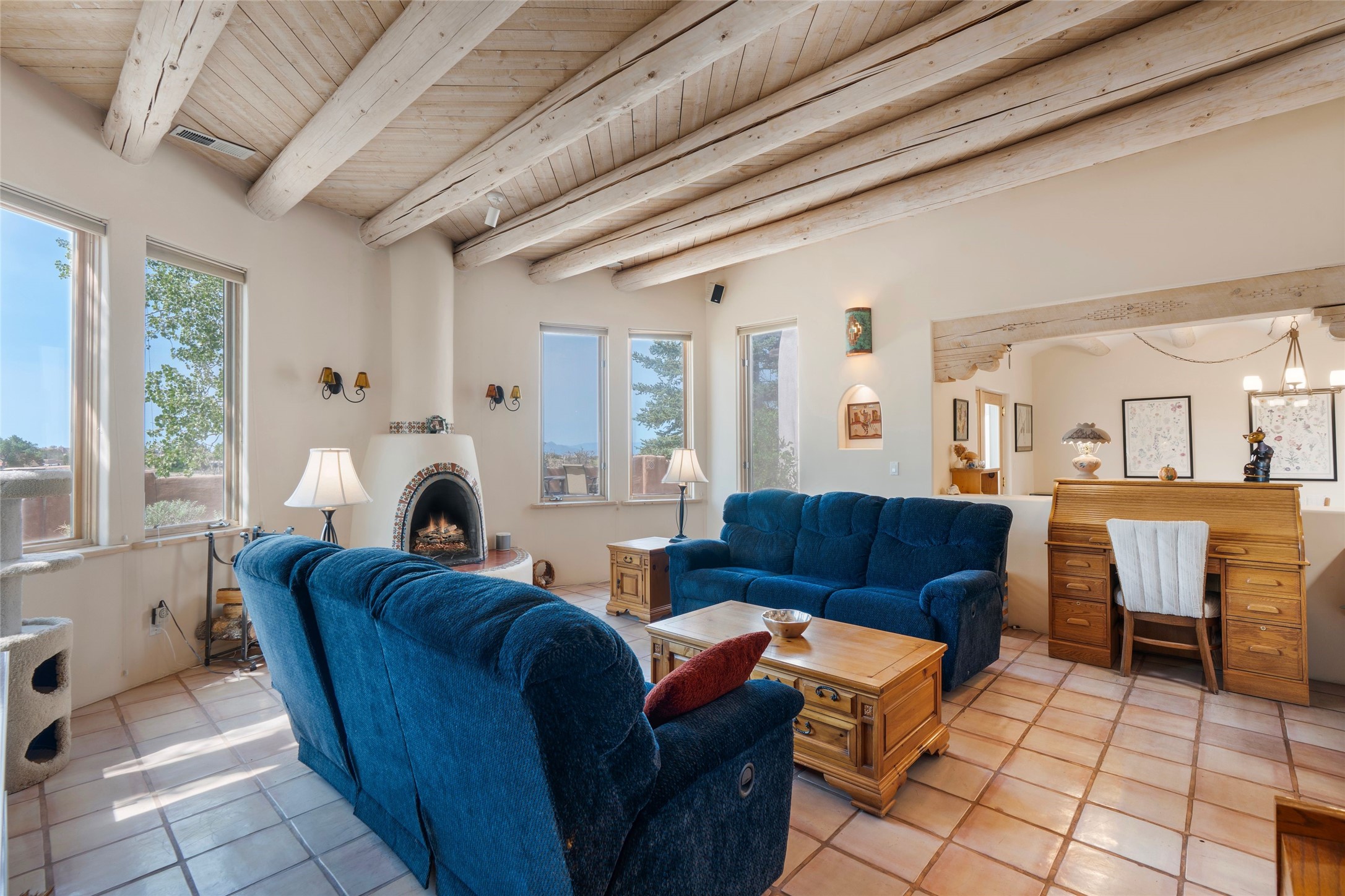 88 Monte Alto Road Santa Fe, NM 87508 - Photo 8 of 43 Living Room