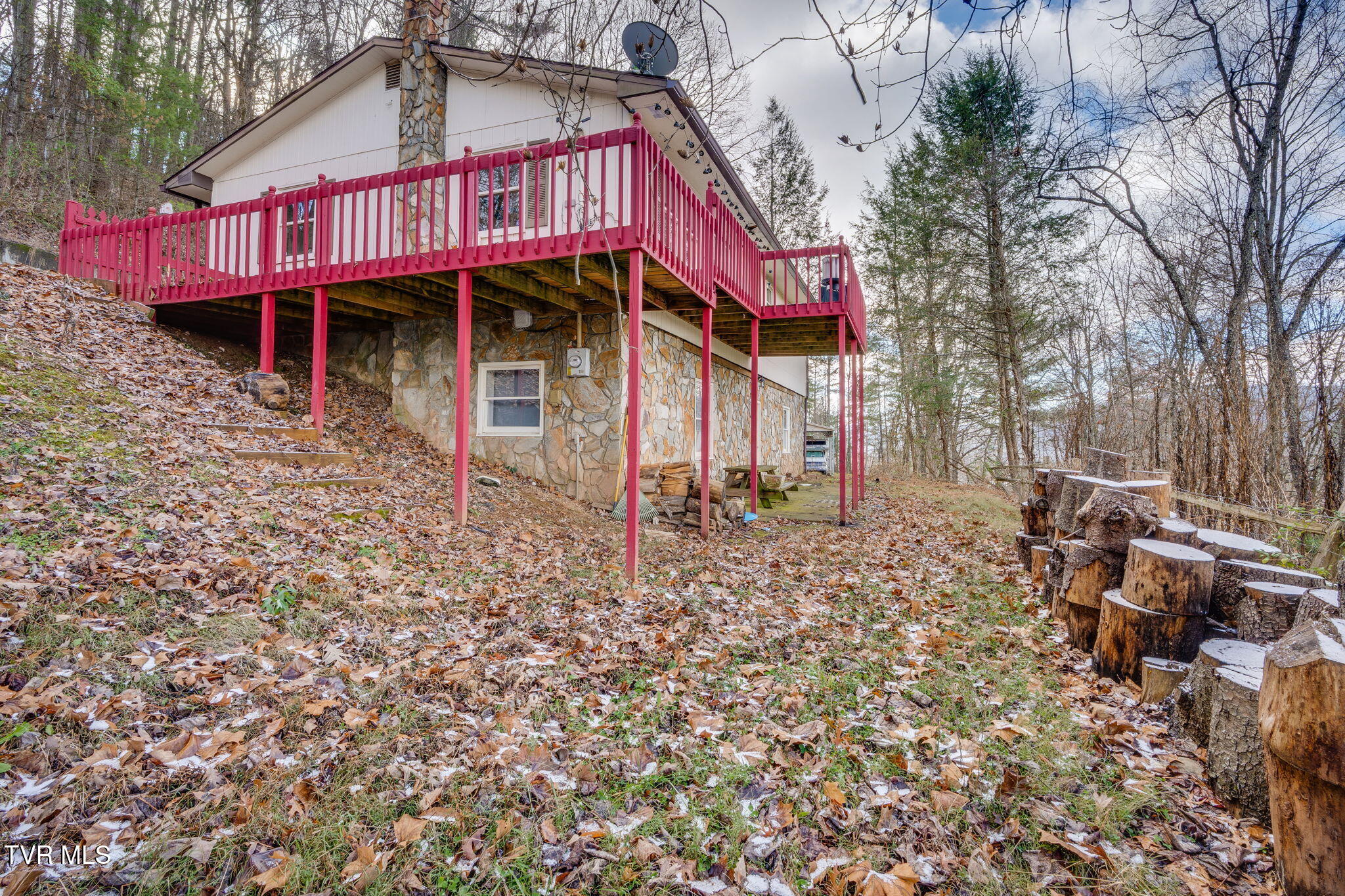 102 Brummett Road Unicoi, TN 37692 - Photo 39 of 40 035