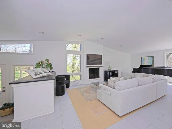 $875,000 | 112 South Spring Valley Road, Wilmington, DE 19807