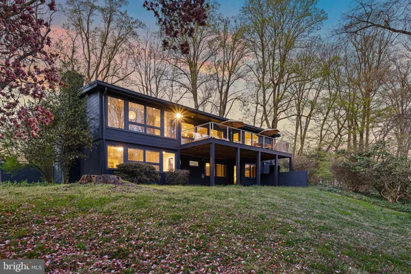$875,000 | 112 South Spring Valley Road, Wilmington, DE 19807