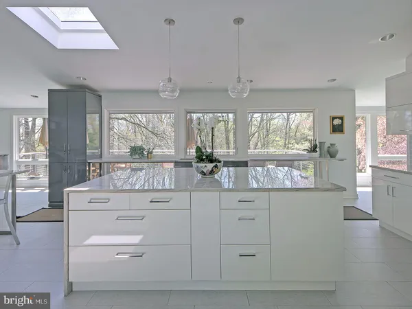 $875,000 | 112 South Spring Valley Road, Wilmington, DE 19807