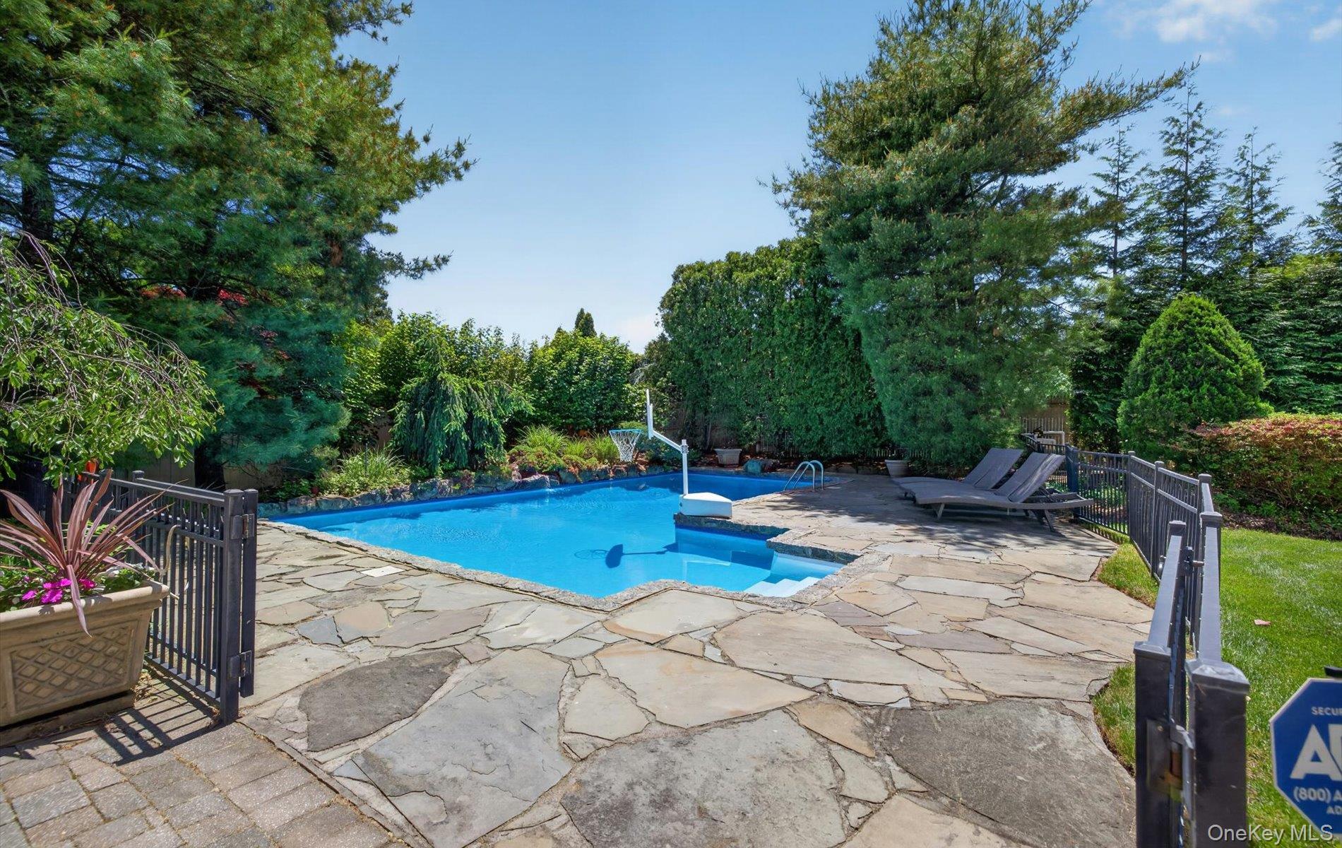 49 Annandale Road Commack, NY 11725 - Photo 38 of 42