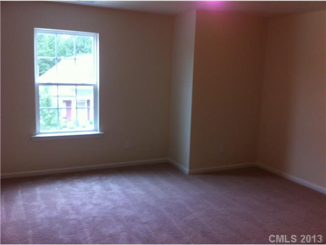 78050 Rillstone Drive Lancaster, SC 29720 - Photo 9 of 14 an empty room with a window