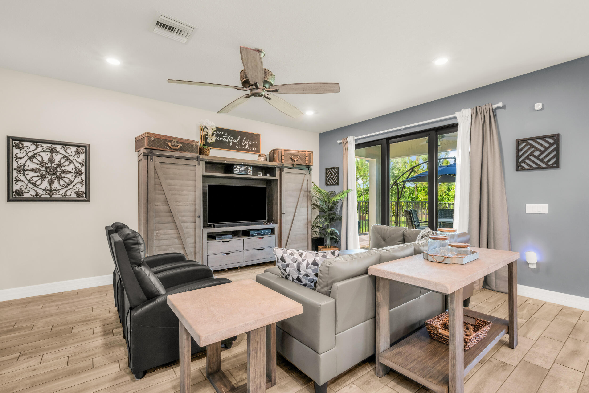 4819 Chantilly Rd Lake Lake Worth, FL 33467 - Photo 13 of 49 photo-19