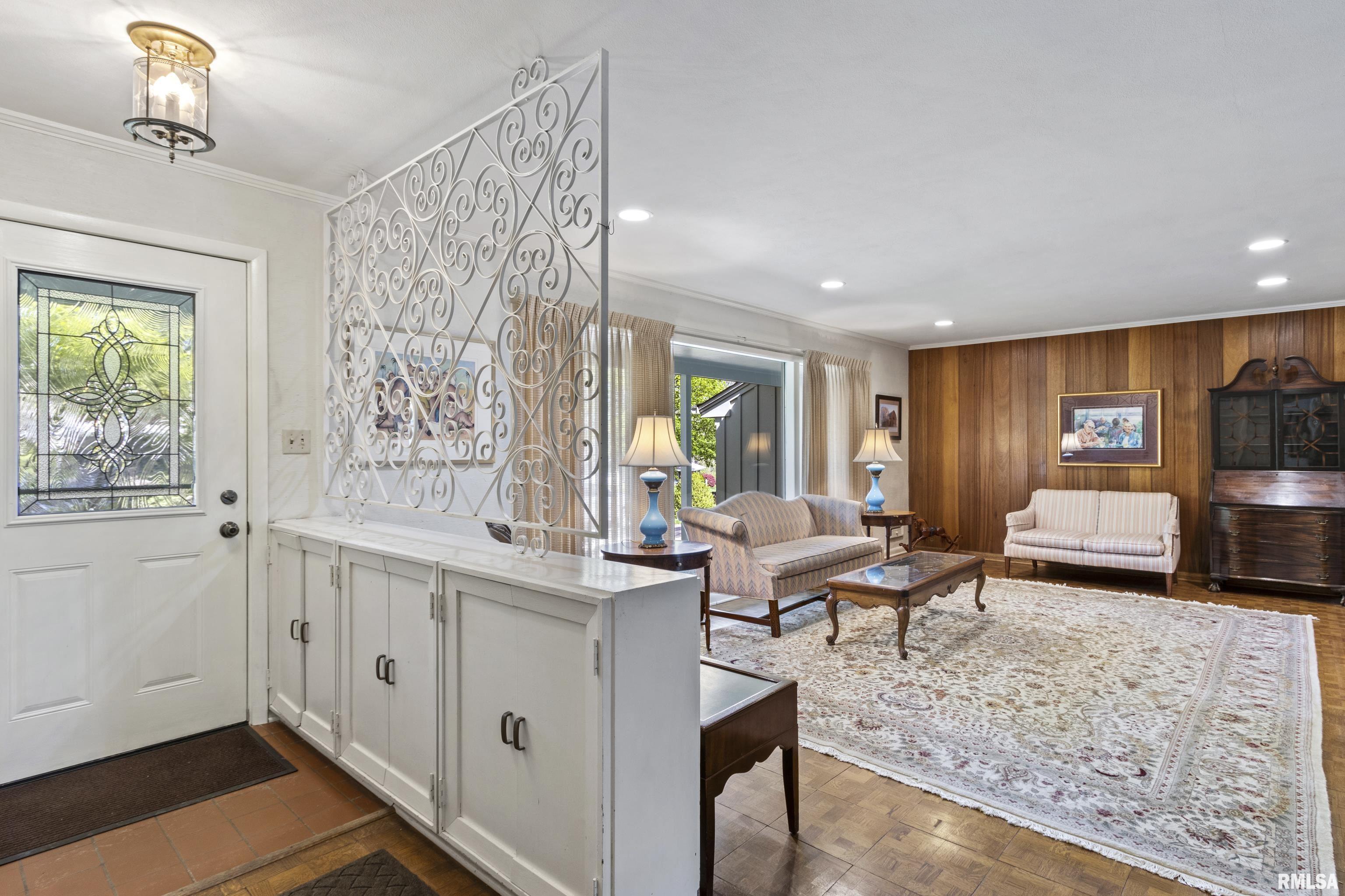 4035 North Brookmont Road Peoria, IL 61614 - Photo 2 of 54 Gallery Image 2