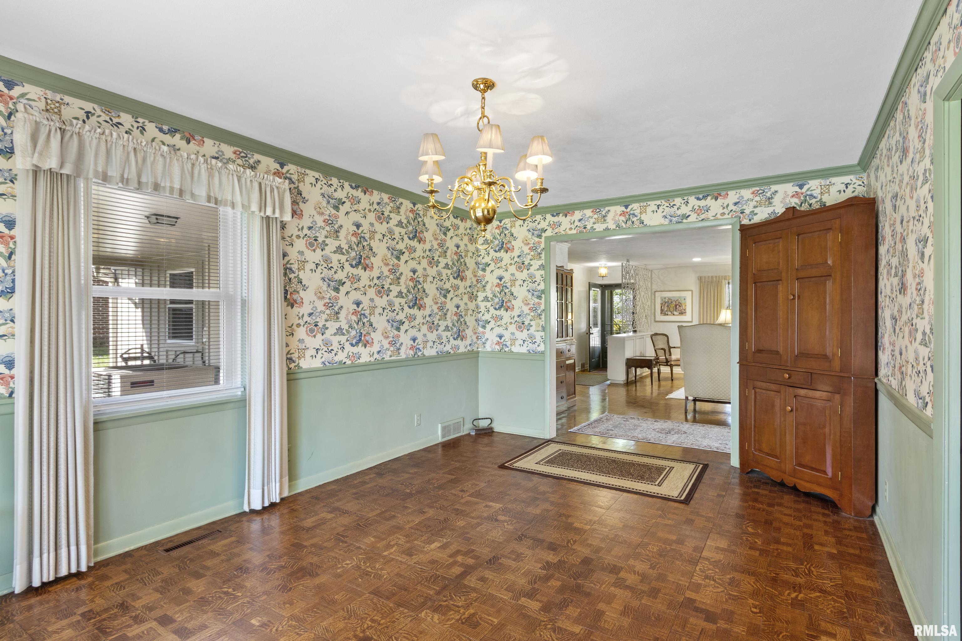 4035 North Brookmont Road Peoria, IL 61614 - Photo 9 of 54 Gallery Image 9