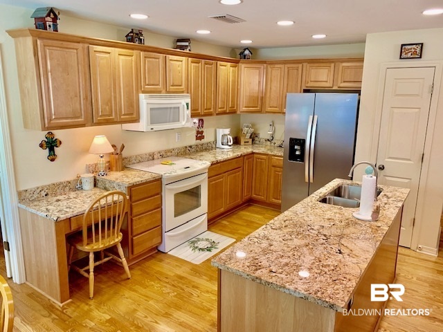 8540 Wolf Bay Lane Foley, AL 36535 - Photo 16 of 43 Kitchen