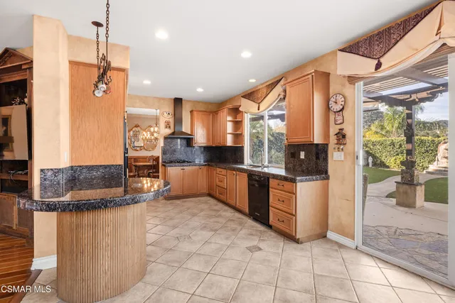 $5,750 | 615 Camino Del Lago, Newbury Park, CA 91320