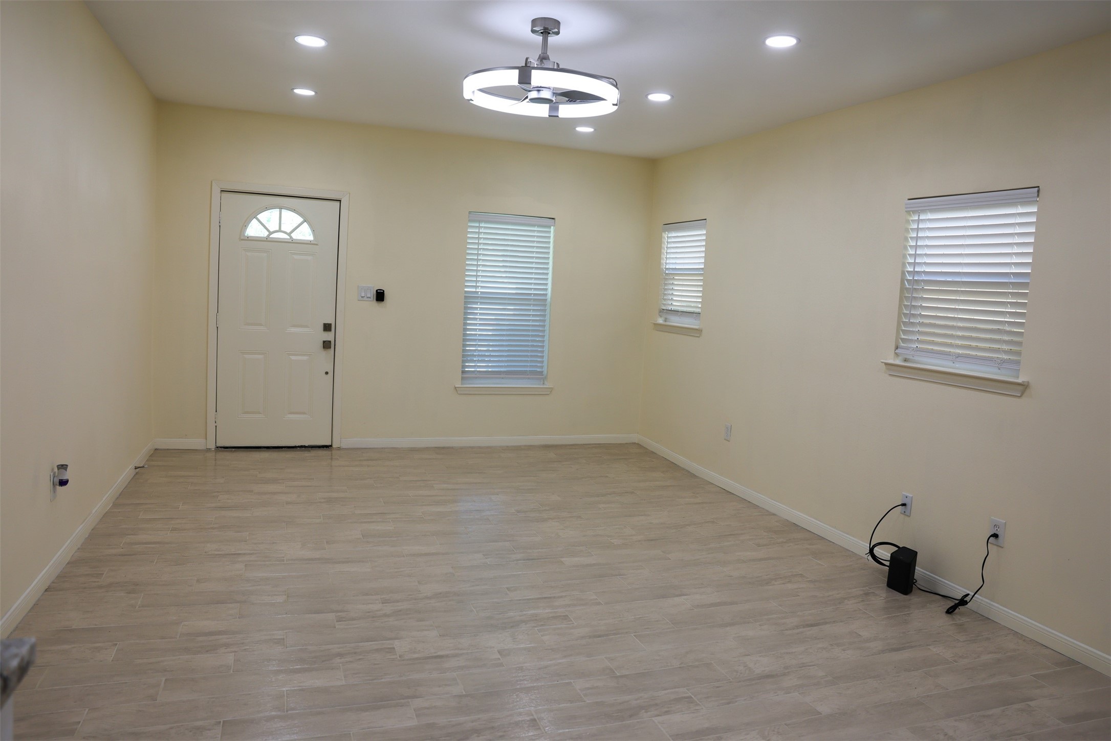 512 Threlkeld Street Houston, TX 77007 - Photo 5 of 28 Gallery Image 5