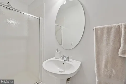 $859,000 | 1019 Grand Oak Way, Rockville, MD 20852