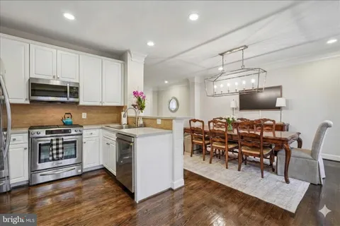 $859,000 | 1019 Grand Oak Way, Rockville, MD 20852