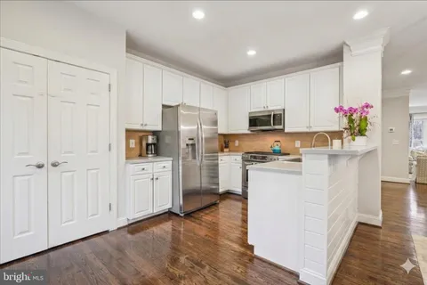 $859,000 | 1019 Grand Oak Way, Rockville, MD 20852