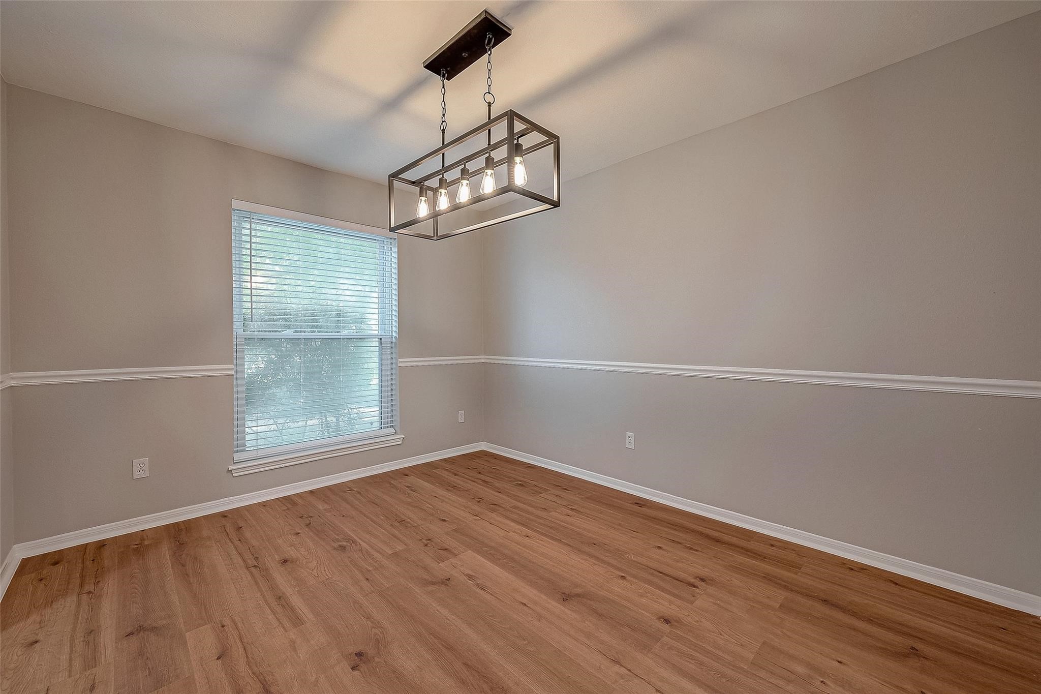 14736 Perthshire Road, Unit F Houston, TX 77079 - Photo 5 of 27