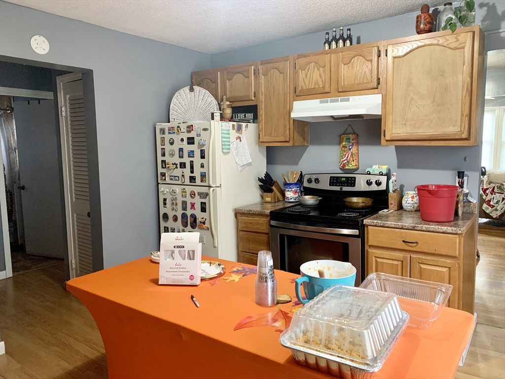 124-126 Johnson Street Springfield, MA 01108 - Photo 10 of 25 Gallery Image 10