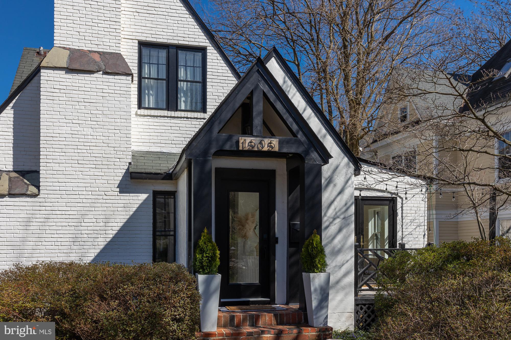 1505 Russell Road Alexandria, VA 22301 - Photo 3 of 56