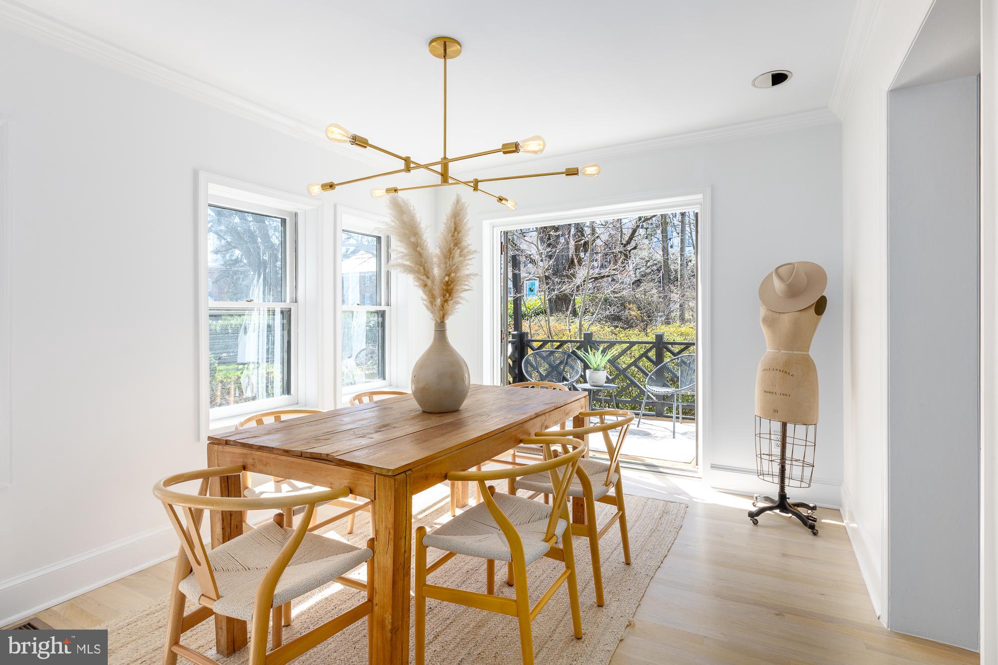 1505 Russell Road Alexandria, VA 22301 - Photo 6 of 56