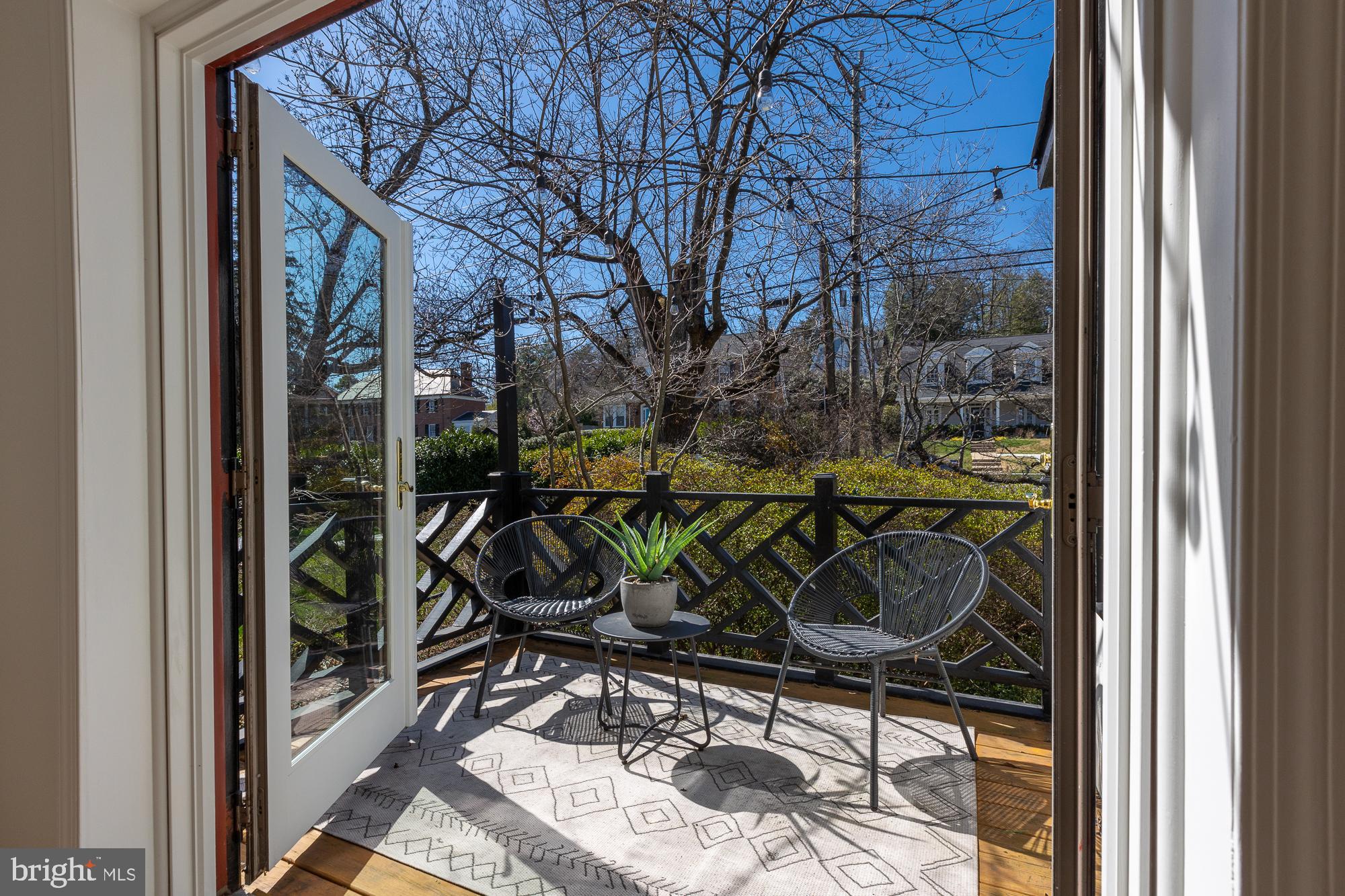 1505 Russell Road Alexandria, VA 22301 - Photo 7 of 56