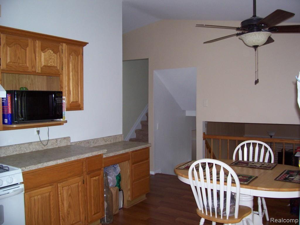41969 Old Bridge Road Canton, MI 48188 - Photo 6 of 19 Kitchen