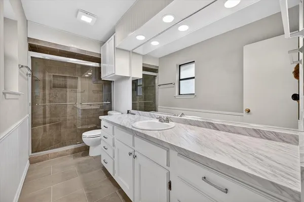 $2,100 | 212 Childers Avenue, Benbrook, TX 76126