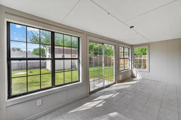 $2,100 | 212 Childers Avenue, Benbrook, TX 76126