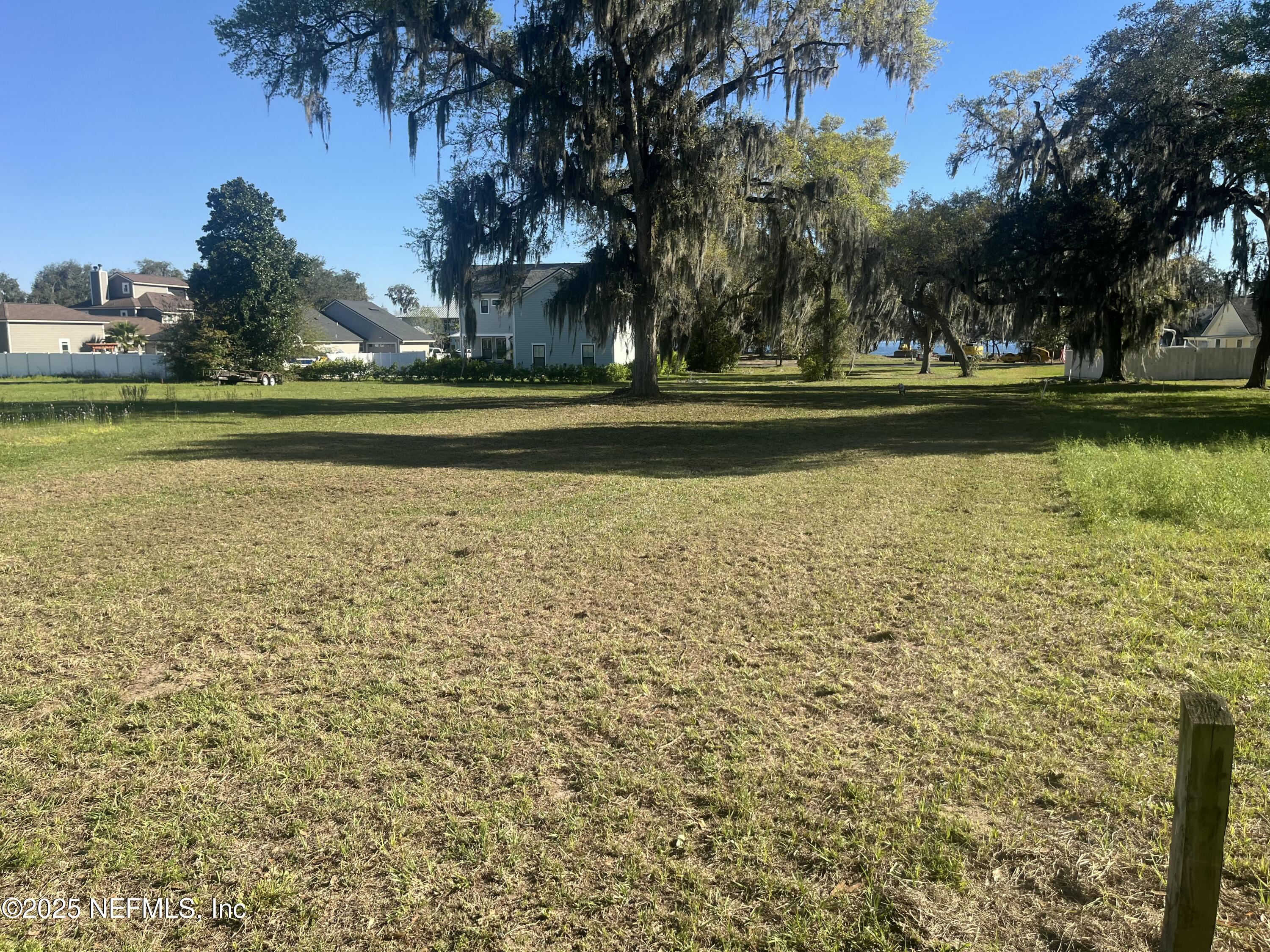 6486 Cabana Trace Starke, FL 32091 - Photo 4 of 16 a view of outdoor space with yard