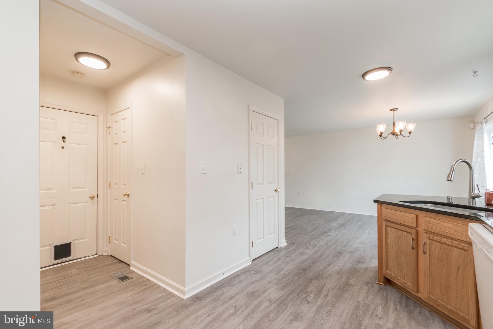 165 Peter Rabbit Drive Ranson, WV 25438 - Photo 9 of 40