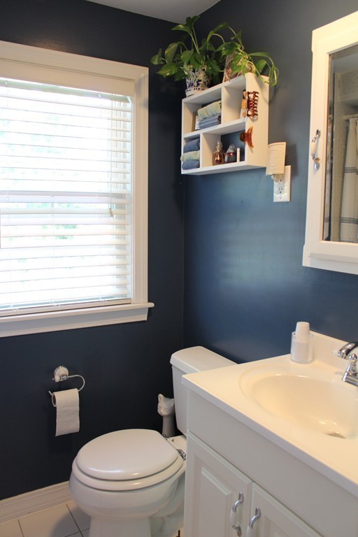 48 Bates Road Swampscott, MA 01907 - Photo 8 of 12 Gallery Image 8