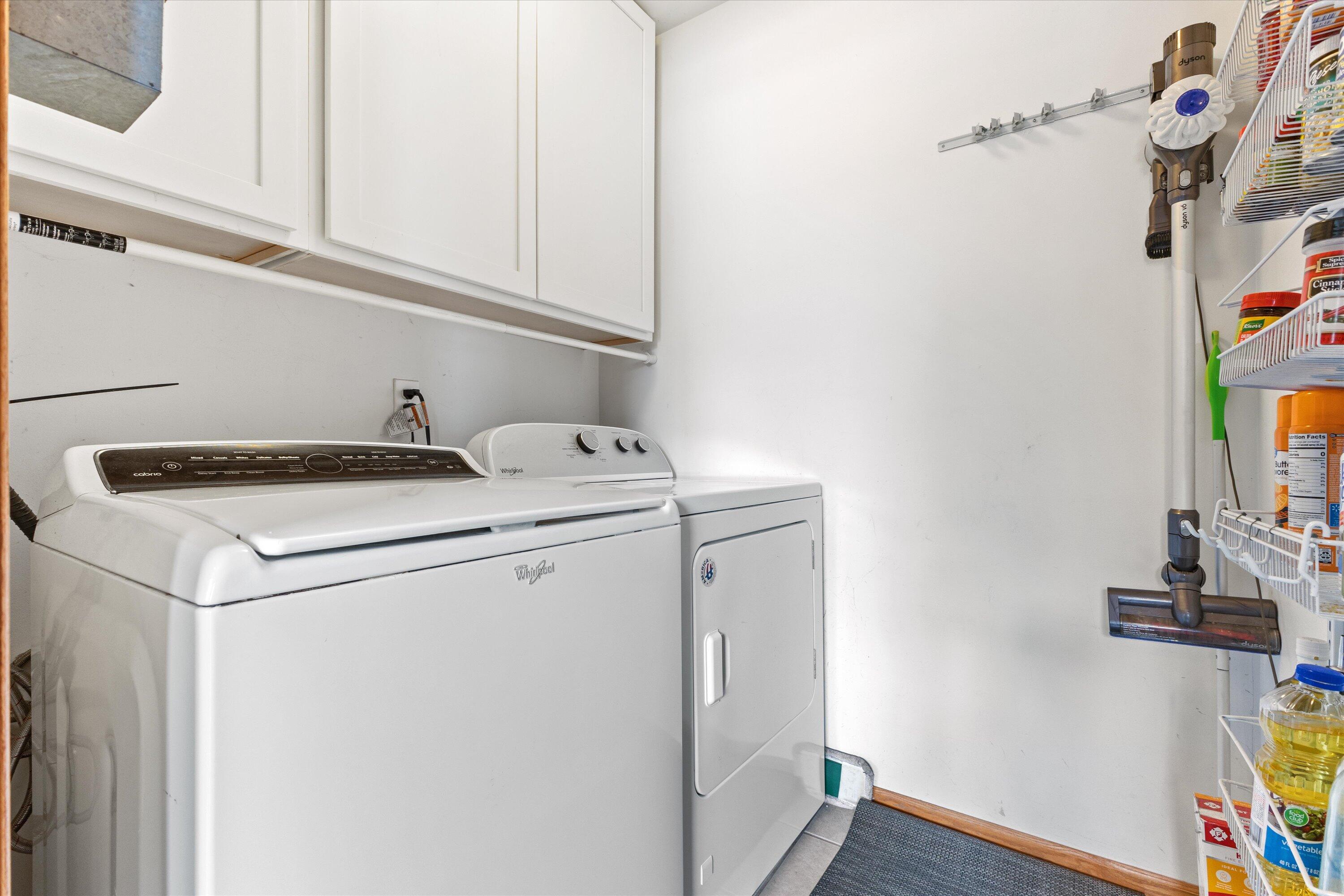 10011 68th Street Kenosha, WI 53142 - Photo 22 of 33 laundry
